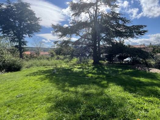 Terrain constructible viabilisé à vendre 108 000 € 570 m² de terrain Malintrat 63510