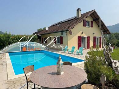 Villa à vendre 590 000 € 6 pièces 4 chambres 135 m² 1 519 m² de terrain Anglefort 01350