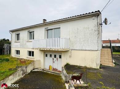 Maison à vendre 149 100 € 6 pièces 3 chambres 87 m² 631 m² de terrain Nord Est Luçon 85400