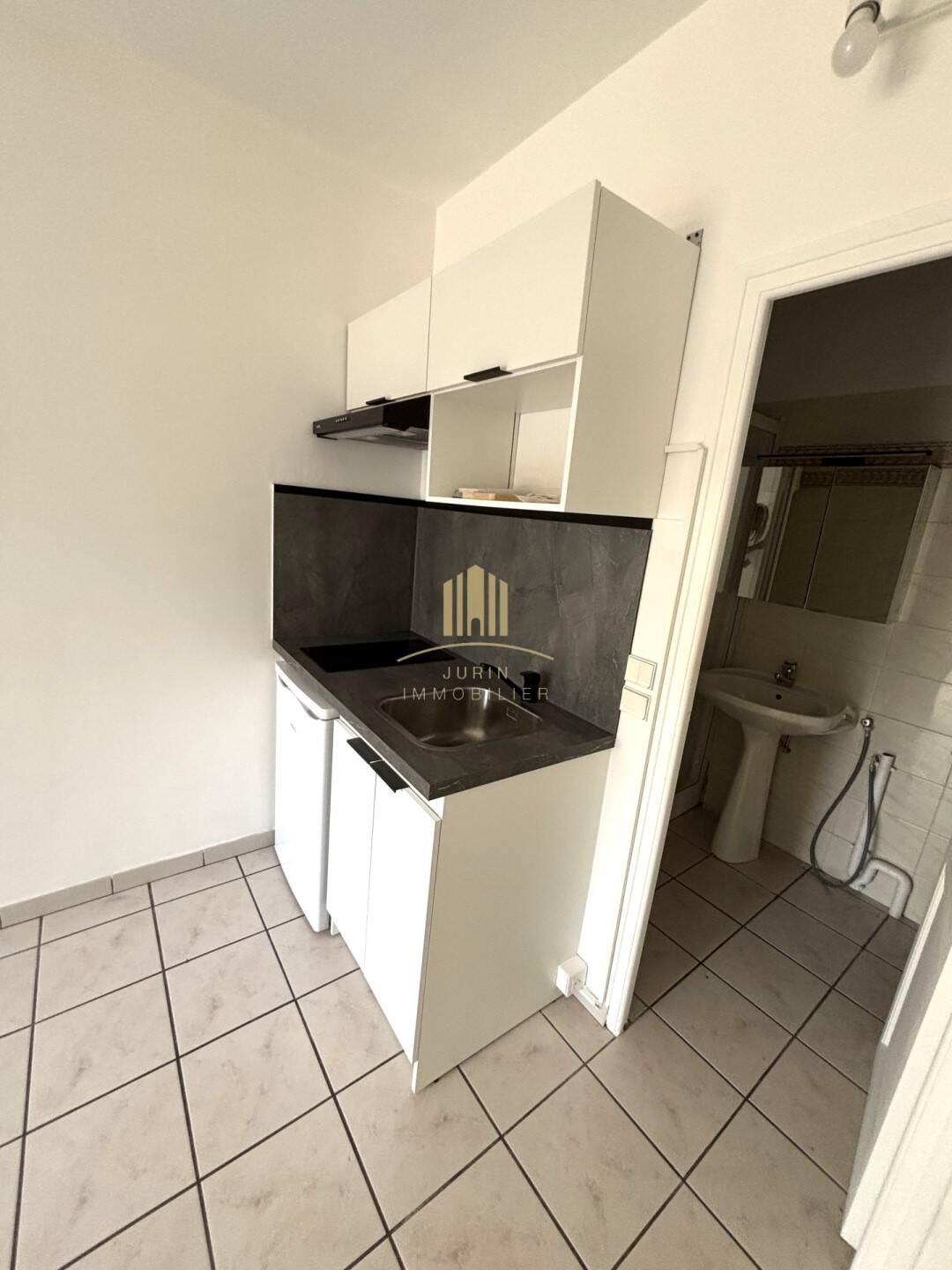 Maison à louer, 18m², SAINT MAUR DES FOSSES