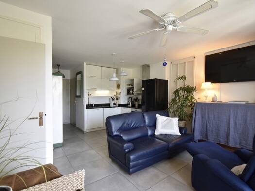 Appartement à louer 940 € 3 pièces 2 chambres 56,3 m² Étage 2/2 Extension Années 50-70 A Brignoles 83170