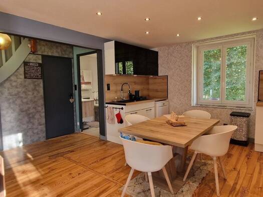 Appartement à vendre 147 000 € 4 pièces 3 chambres 87 m² RDC Aubessagne 05800