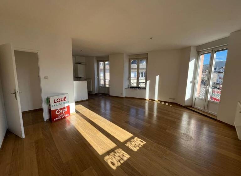 Appartement à louer 545 € 3 pièces 2<br/>chambres 70 m²<br/>superficie 1er<br/>étage Kellermann Saint-Dié-des-Vosges 88100