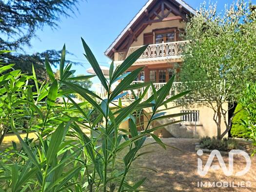 Maison à vendre 345 000 € 5 pièces 3 chambres 140 m² 750 m² de terrain Breuilpont 27640