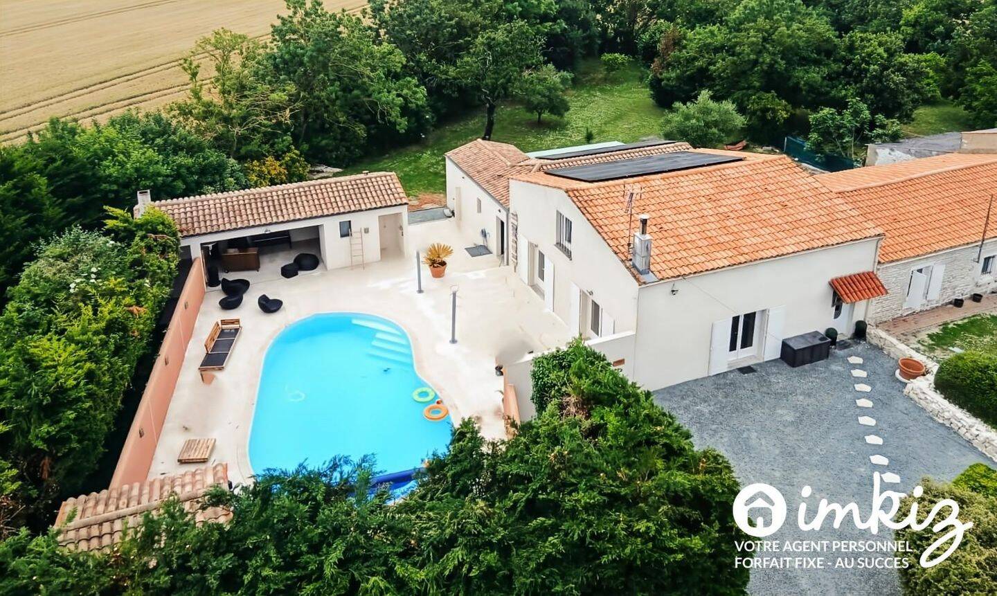 Maison à vendre, 252m², SAINT JEAN DE LIVERSAY