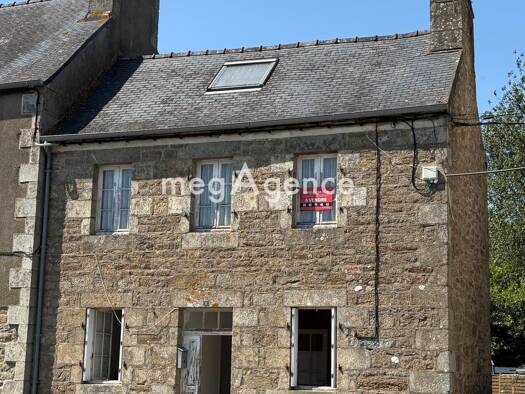 Maison à vendre 105 000 € 6 pièces 3 chambres 102 m² 127 m² de terrain Le Vieux-Marché 22420
