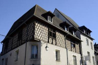 Appartement à louer 504 € 3 pièces 2 chambres 68 m² 2ème étage Aubigny-sur-Nère 18700