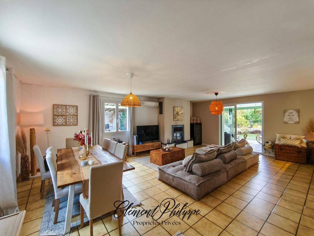 Maison à vendre, 167m², VILLEMOUSTAUSSOU