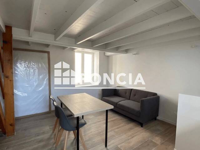Maison à louer, 23m², NEUVILLE SUR SAONE