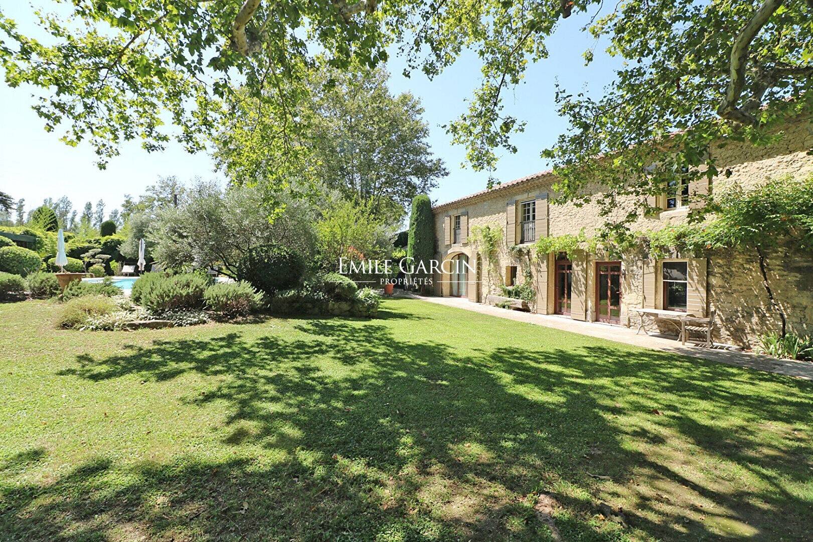 Maison à vendre, 450m², EYGALIERES