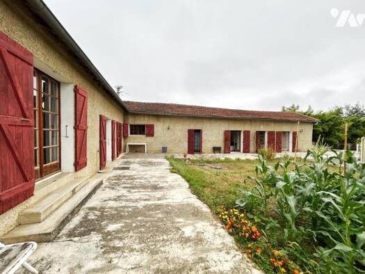 Maison à vendre 136 500 € 4 chambres 152 m² 1 476 m² de terrain Dours 65350