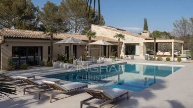 Villa à vendre 4 300 000 € 5 chambres 400 m² 6 300 m² de terrain Bois Fleuri-Chevre d'Or-Saint Philippe Biot 06410