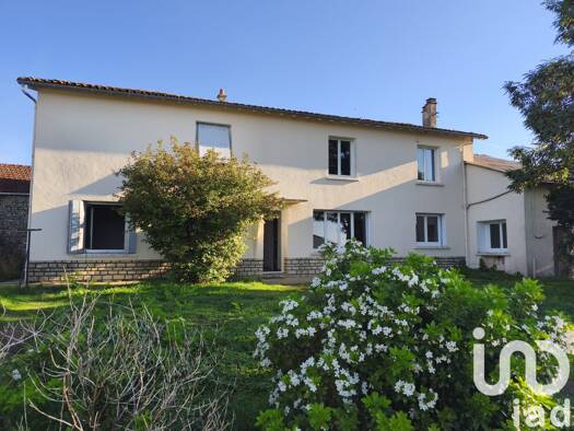Maison à vendre 70 000 € 7 pièces 5 chambres 144 m² 904 m² de terrain Chenay 79120
