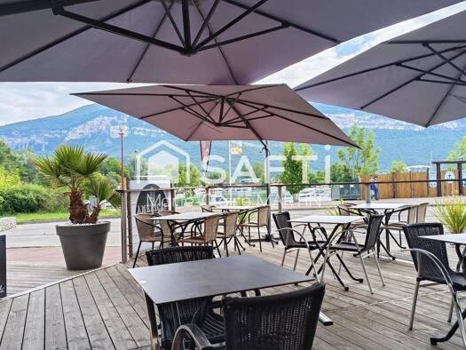 Restaurant à vendre Fonds de commerce 280 000 € 425 m² d'espace de restauration Montalieu-Vercieu 38390