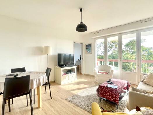 Appartement à vendre 349 000 € 3 pièces 2 chambres 69 m² Étage 4/4 Saint Eloi La Rochelle 17000