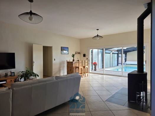 Maison de plain-pied à vendre 479 000 € 6 pièces 4 chambres 175 m² 2 438 m² de terrain Joze 63350