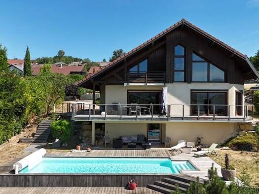 Maison à vendre 950 000 € 6 pièces 4 chambres 196 m² 1 000 m² de terrain Lovagny 74330