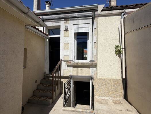 Maison de ville à vendre 114 900 € 3 pièces 2 chambres 64 m² 236 m² de terrain Basseau-Frégeneuil-Grande Garenne-Sillac Angoulême 16000