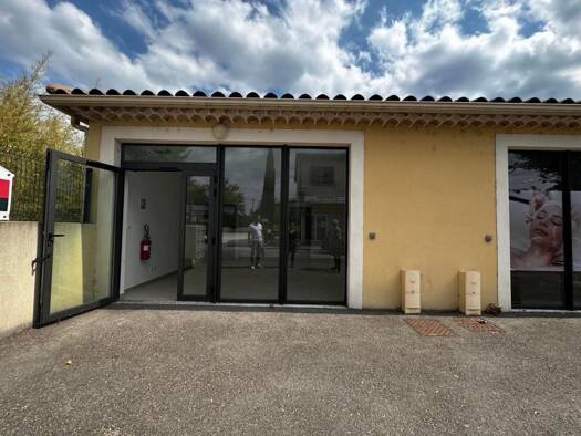 Local commercial à louer 730 € Vallon-Pont-d'Arc 07150