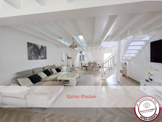 Maison à vendre 295 000 € 6 pièces 4 chambres 176 m² 700 m² de terrain Ambès 33810