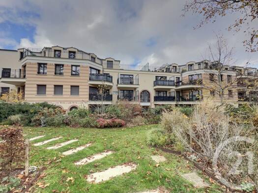 Appartement à vendre - Première occupation 335 000 € 4 pièces 2 chambres 75,9 m² RDC Le Vieux Verneuil Verneuil-sur-Seine 78480