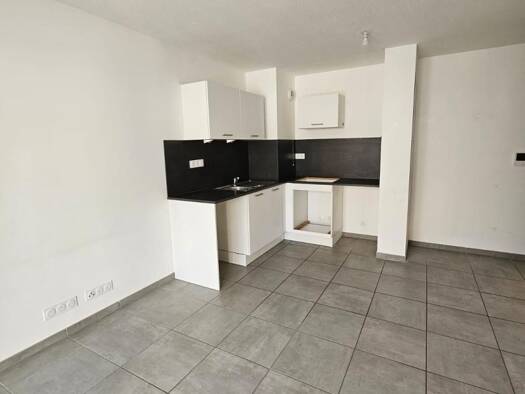 Appartement à louer 624 € 2 pièces 1 chambre 48 m² 2ème étage Doller Mulhouse 68200