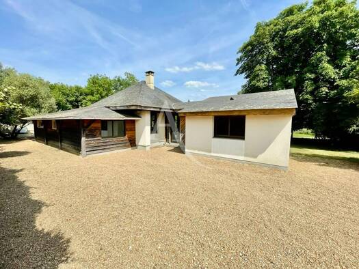 Maison à vendre 452 200 € 7 pièces 5 chambres 156 m² 1 430 m² de terrain Briollay 49125