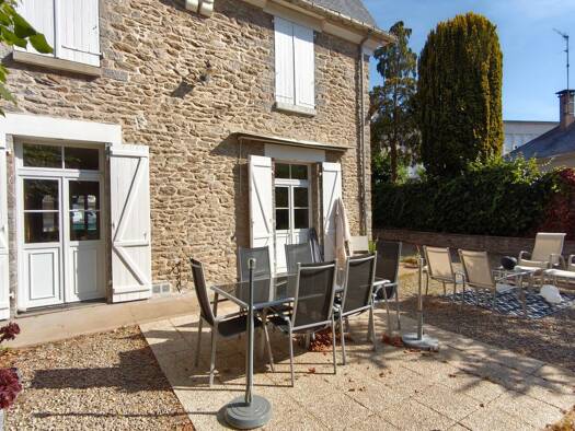 Maison à vendre 572 000 € 8 pièces 5 chambres 170 m² 464 m² de terrain Crossardière Laval 53000