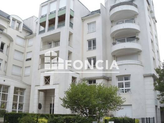 Appartement à louer 819 € 1 pièce 27,2 m² 4ème étage Rueil sur Seine-Plaine-Gare Rueil-Malmaison 92500