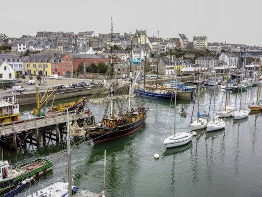 Local commercial à louer 2 358 € 218 m² de surface de vente Centre Ville Douarnenez 29100