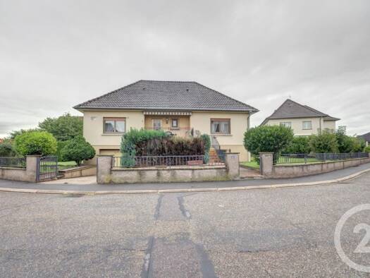 Maison à vendre 274 300 € 5 pièces 3 chambres 93 m² 696 m² de terrain Benfeld 67230