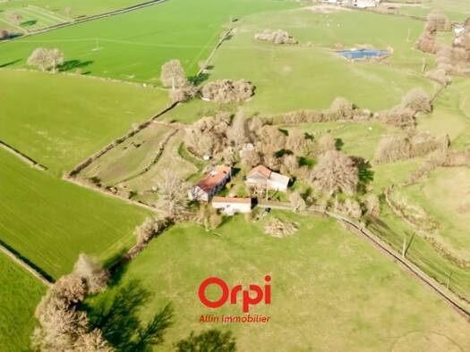 Immeuble à vendre 230 000 € 270 m² Saint-Marien 23600