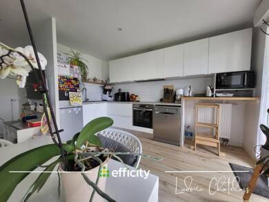 Appartement à vendre 239 900 € 3 pièces 2 chambres 68 m² RDC Gévezé 35850
