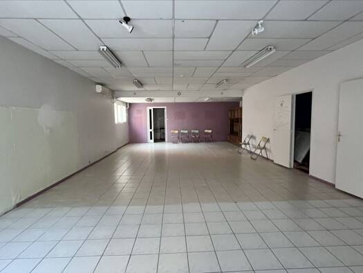 Local commercial à louer 480 € 100 m² de surface de vente Orange 84100