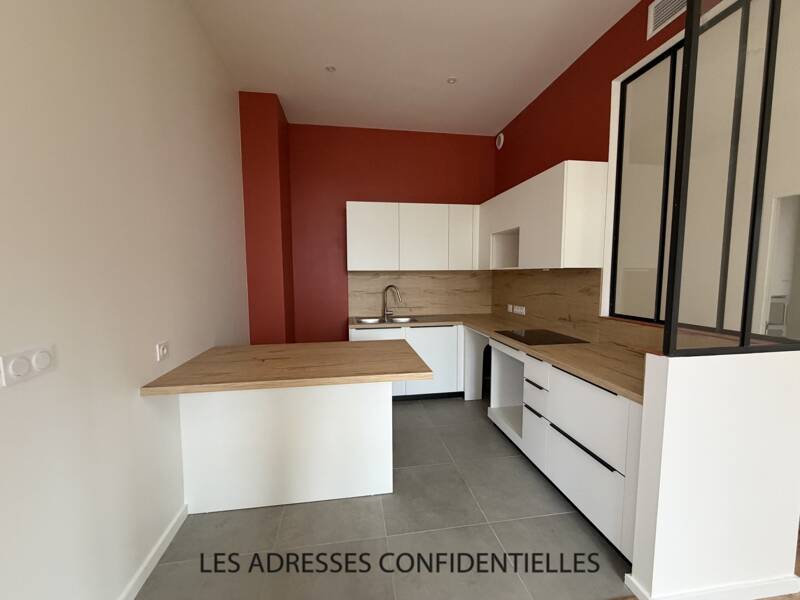 Maison à louer, 85m², CHARBONNIERES LES BAINS