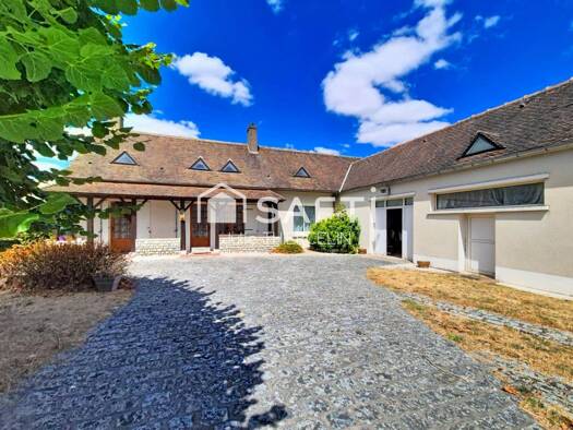 Maison à vendre 211 000 € 4 pièces 3 chambres 201 m² 5 506 m² de terrain Chambon-la-Forêt 45340