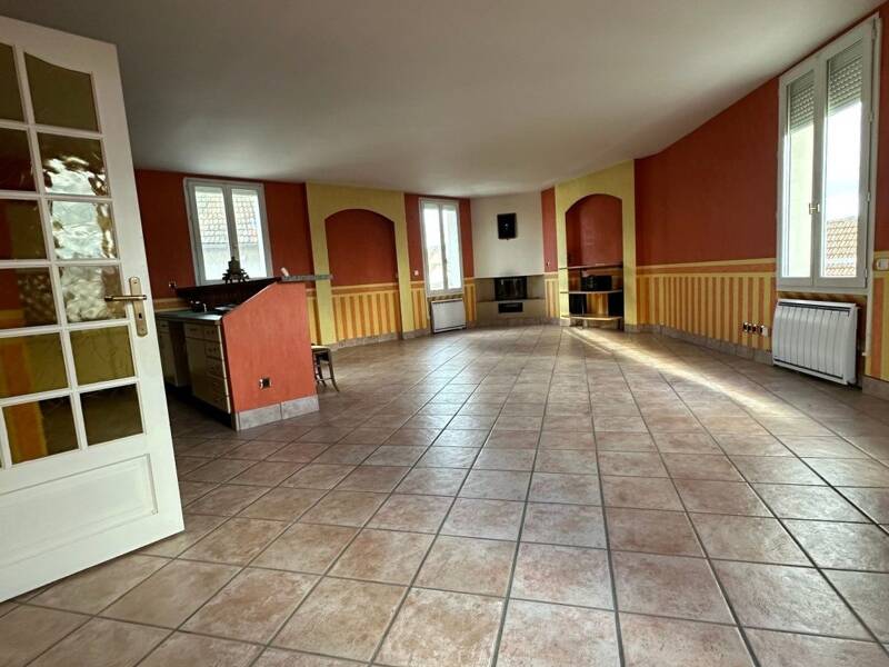 Maison à vendre, 127m², LE MAYET DE MONTAGNE