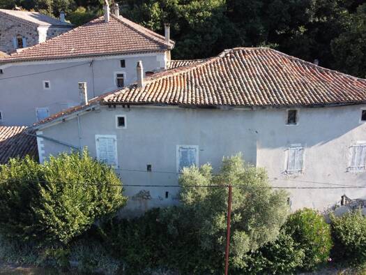 Maison à vendre 159 000 € 8 pièces 4 chambres 658 m² Pont de Labeaume 07380