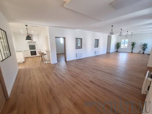 Appartement à vendre 277 000 € 5 pièces 4 chambres 170 m² Étage 2/2 Le Val Les Andelys 27700