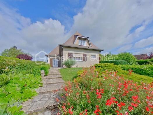 Maison à vendre 248 000 € 5 pièces 4 chambres 140 m² 1 540 m² de terrain Pont-sur-Yonne 89140