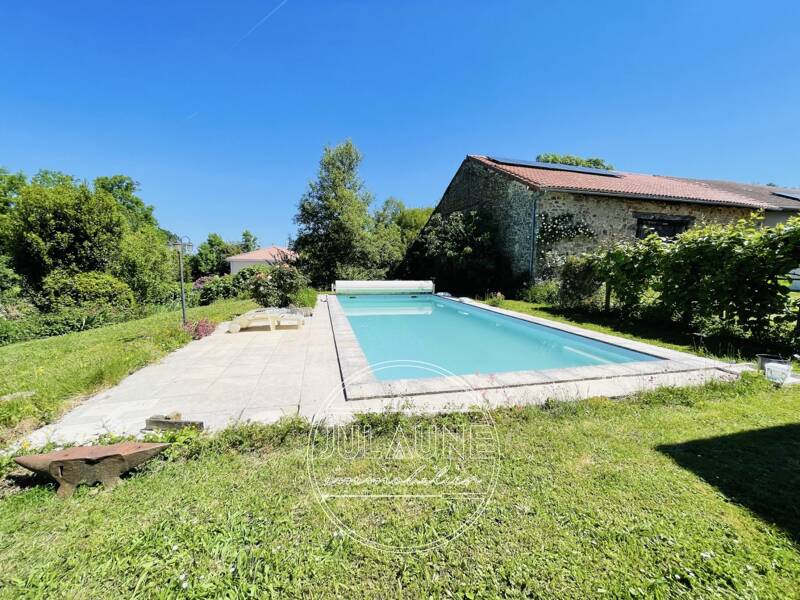 Maison à vendre, 253m², LE VIGEN