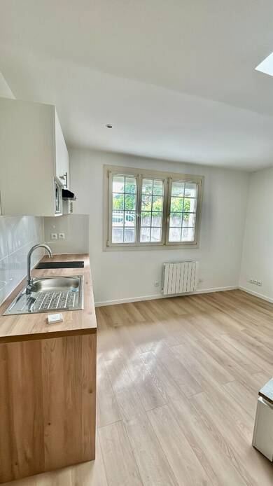 Appartement à louer 780 € 1 pièce 26 m² Aulnay sous Bois 93600