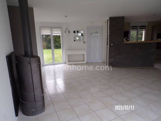 Maison de plain-pied à vendre 201 400 € 5 pièces 3 chambres 105 m² 700 m² de terrain Roullet-Saint-Estèphe 16440