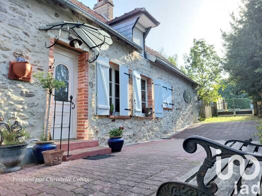 Maison à vendre 372 000 € 8 pièces 5 chambres 147 m² 1 024 m² de terrain Briollay 49125