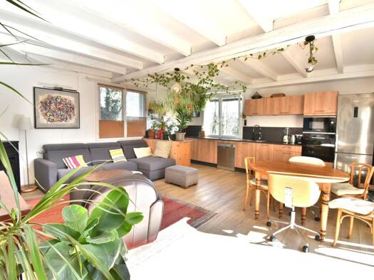 Maison de plain-pied à vendre 370 000 € 6 pièces 5 chambres 132 m² 767 m² de terrain Ouest Miribel 01700