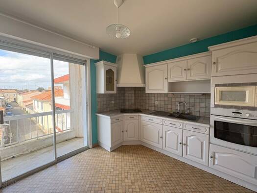 Appartement à louer 615 € 3 pièces 2 chambres 67,9 m² Étage 2/2 Marmande 47200