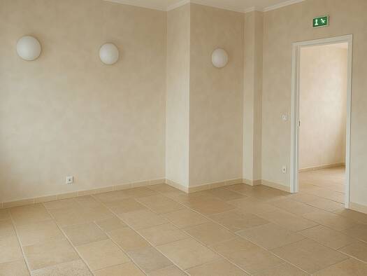 Local commercial à vendre 55 000 € 65 m² de surface de vente Saint Laurent-Molette Le Creusot 71200