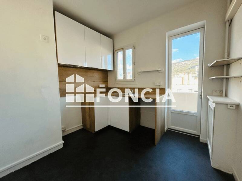 Maison à louer, 82m², TOULON