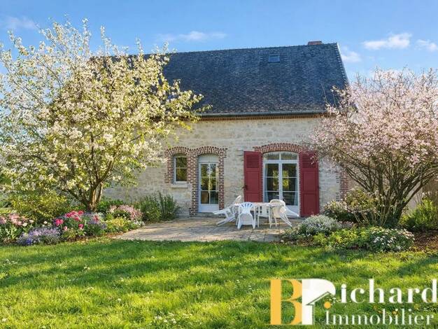 Maison à vendre 240 000 € 10 pièces 4 chambres 140 m² Laon 02000