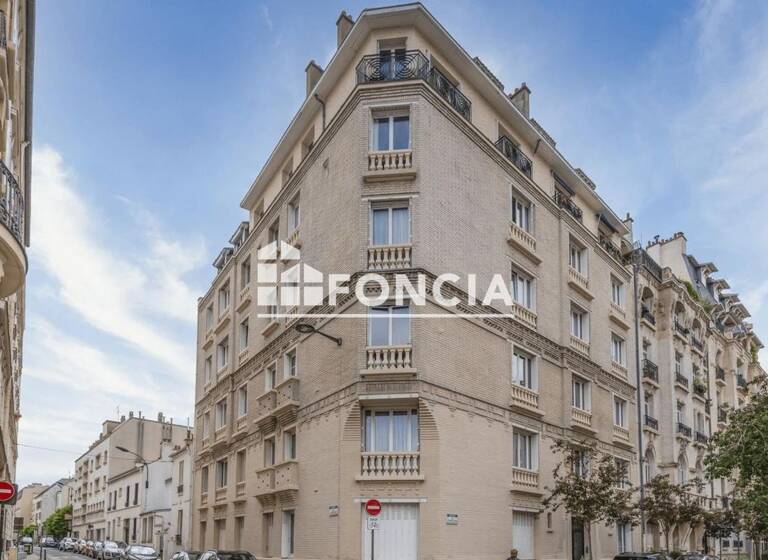 Appartement à vendre 425 000 € 3 pièces 2<br/>chambres 47,9 m²<br/>superficie Dernier étage, 6/6<br/>étage Saint Louis-République Vincennes 94300